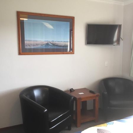 Ron And Tony'S Bed & Breakfast Tuatapere Esterno foto