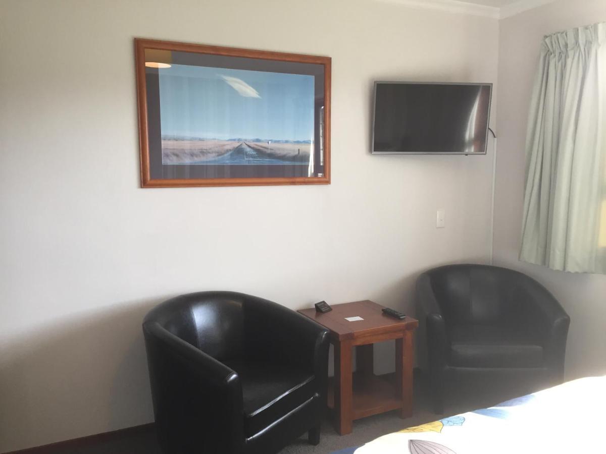 Ron And Tony'S Bed & Breakfast Tuatapere Esterno foto