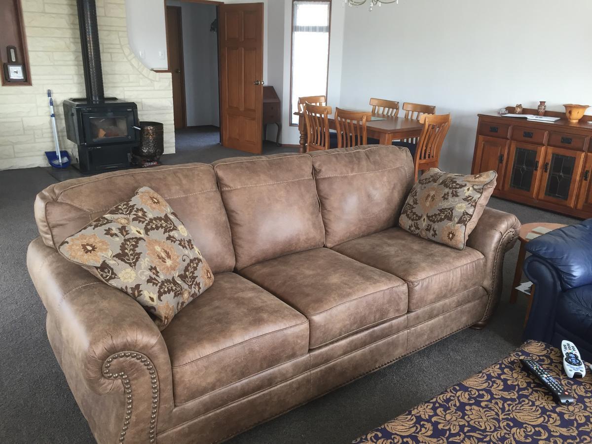 Ron And Tony'S Bed & Breakfast Tuatapere Esterno foto